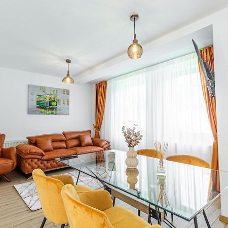 Cozy Brand New Boutique Aparthotel Braşov Extérieur photo