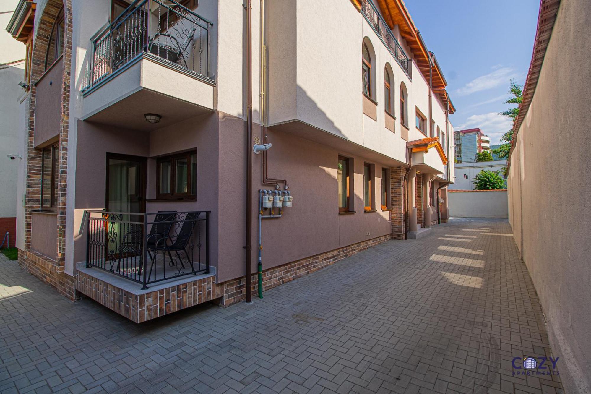 Cozy Brand New Boutique Aparthotel Braşov Extérieur photo