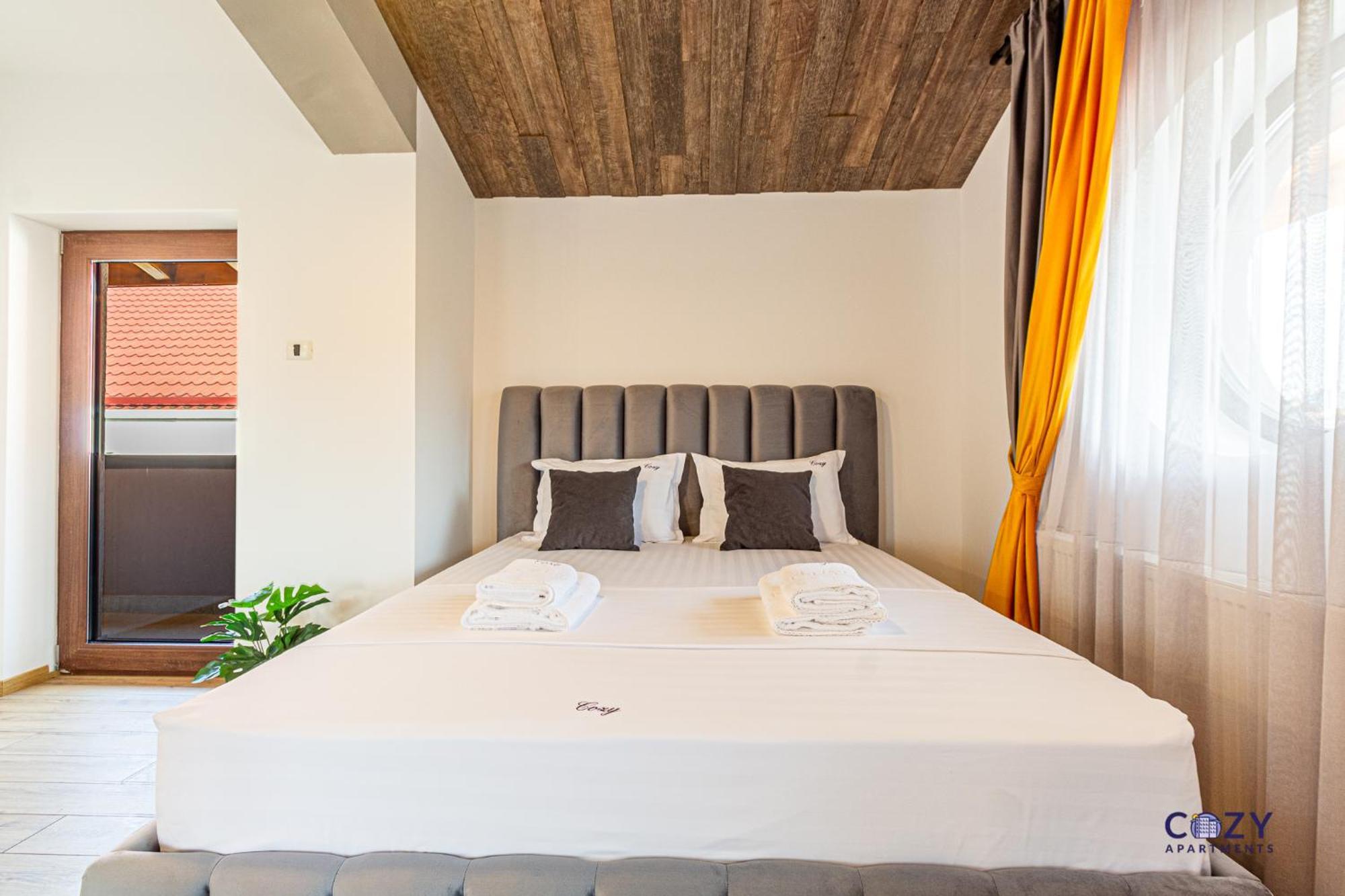 Cozy Brand New Boutique Aparthotel Braşov Extérieur photo