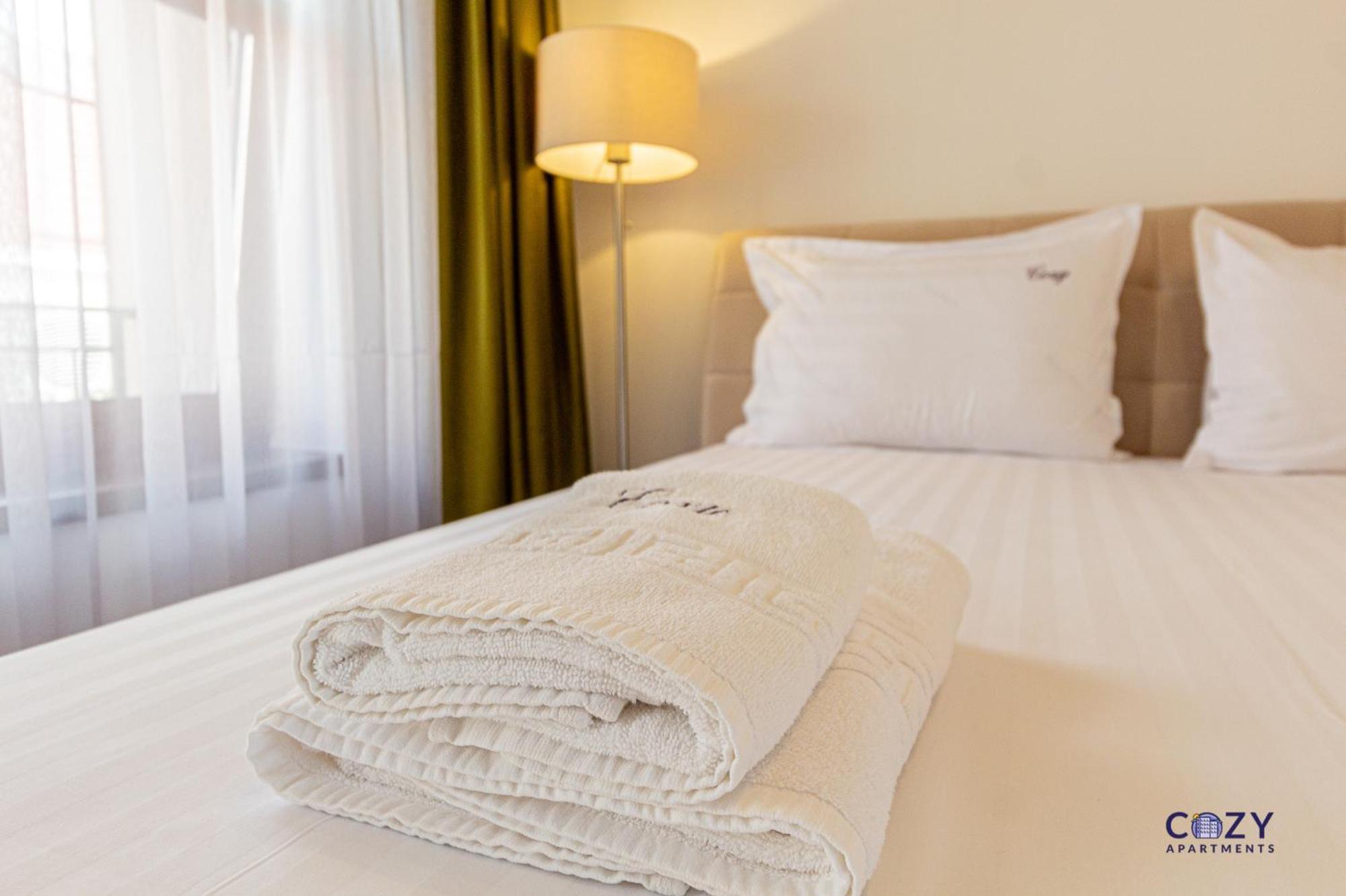 Cozy Brand New Boutique Aparthotel Braşov Extérieur photo