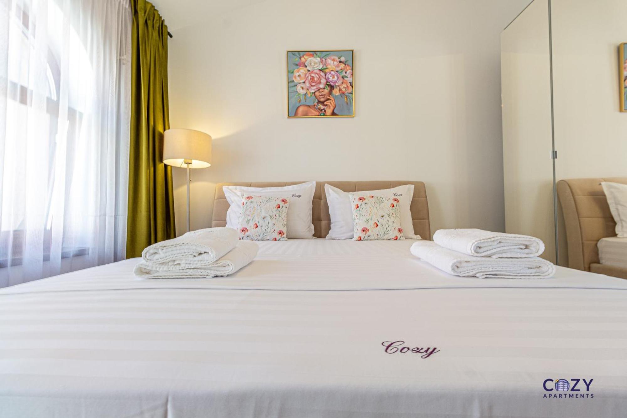 Cozy Brand New Boutique Aparthotel Braşov Extérieur photo