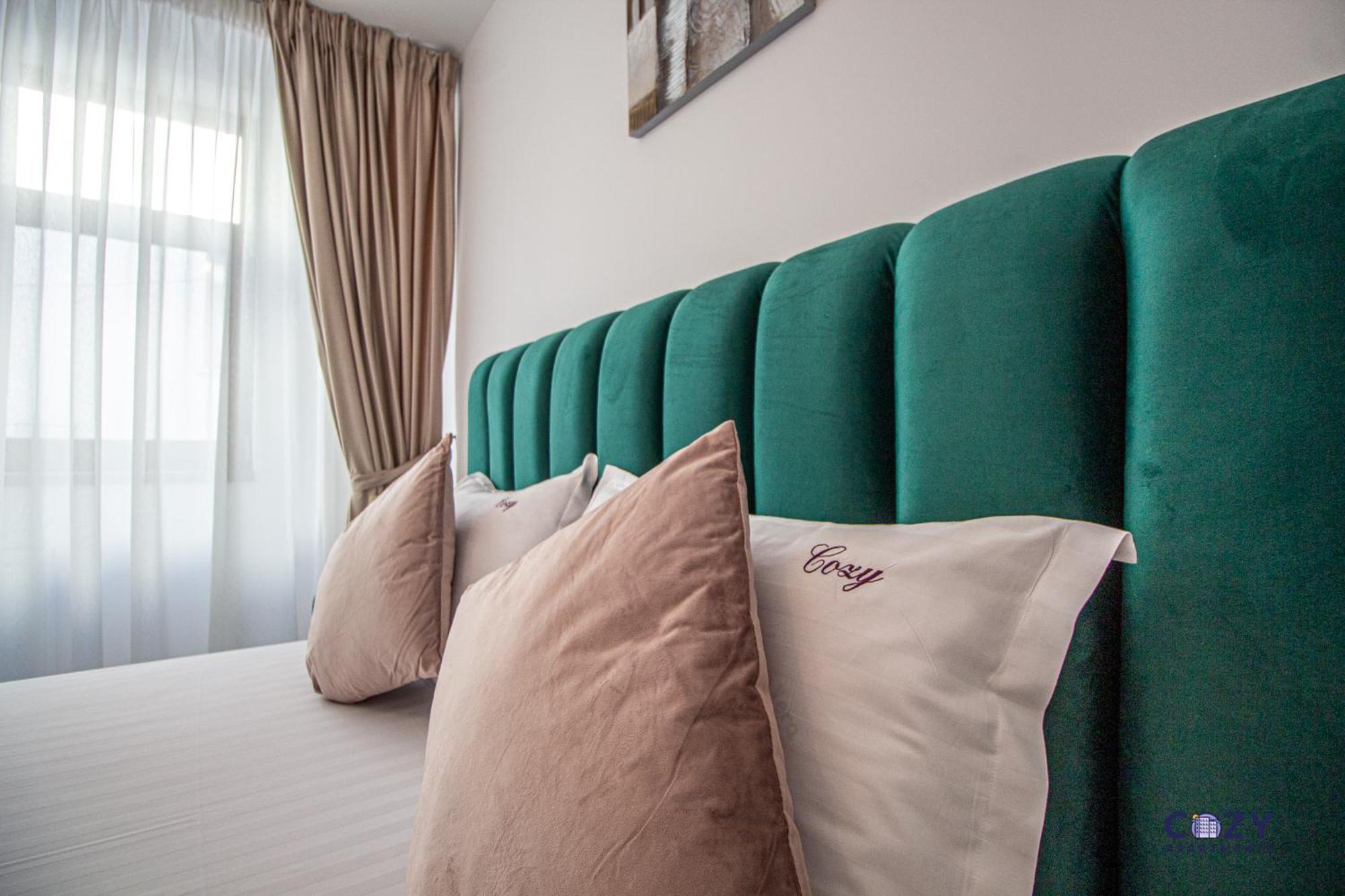 Cozy Brand New Boutique Aparthotel Braşov Extérieur photo