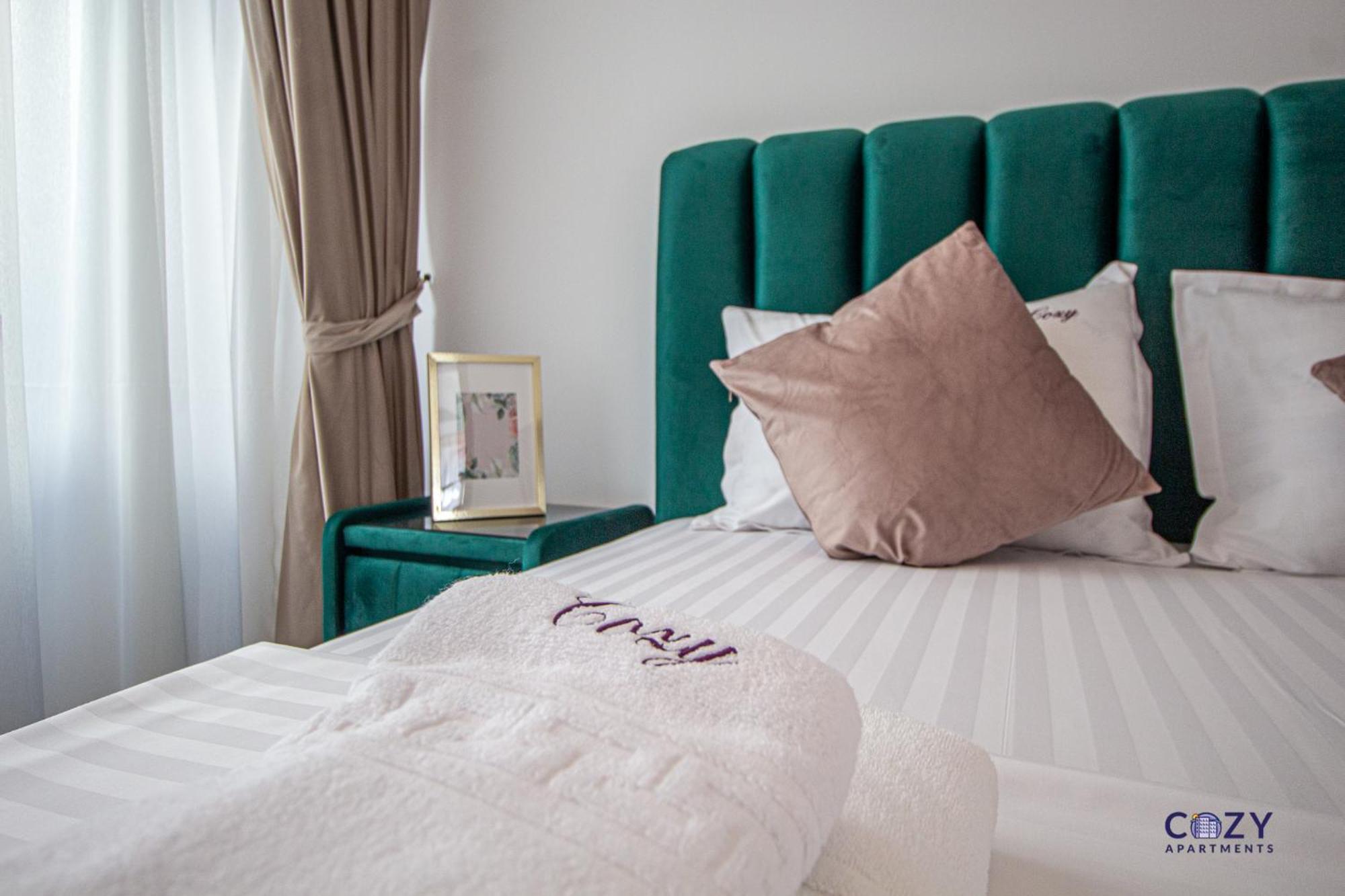 Cozy Brand New Boutique Aparthotel Braşov Extérieur photo