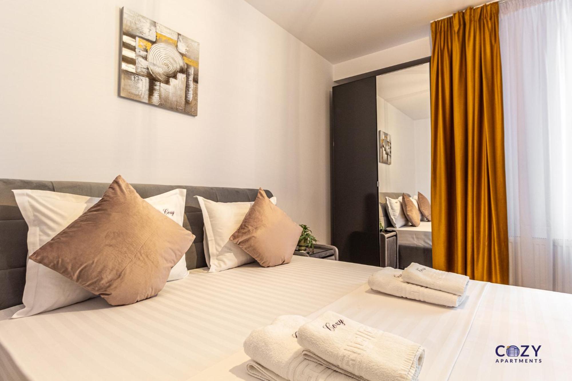 Cozy Brand New Boutique Aparthotel Braşov Extérieur photo